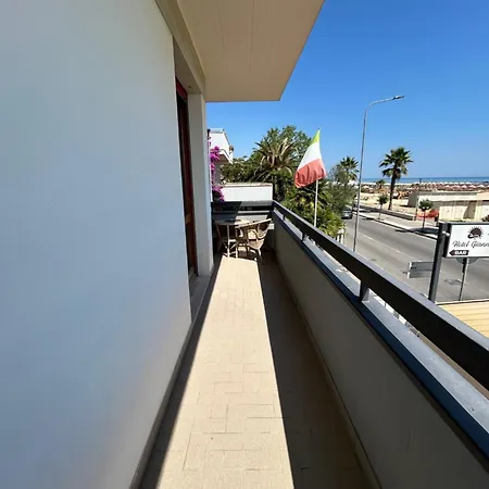 Hotel Gianna Roseto Degli Abruzzi Exterior photo